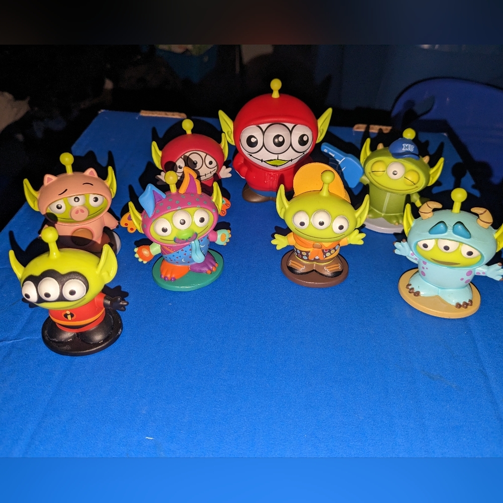 Figures Ovni collection